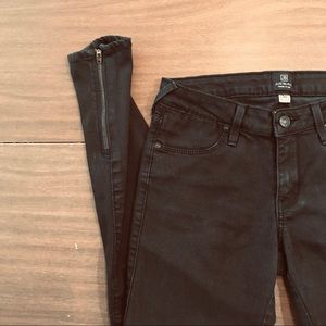 JustBlack Jeans